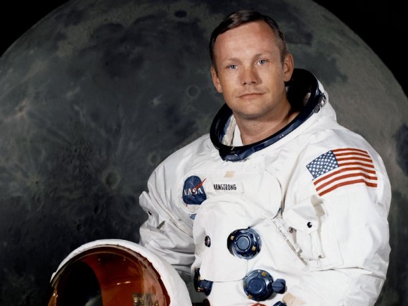 El primer hombre en pisar la Luna Neil Armstrong muere a los 82 años