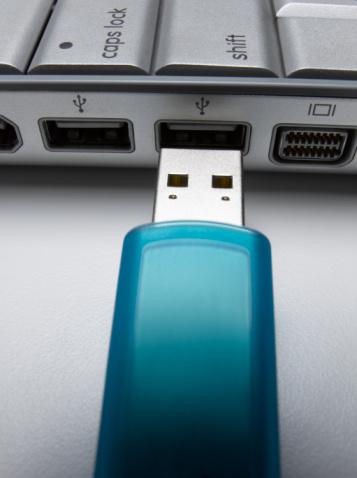 Microsoft corrige falla de seguridad que implica a los puertos USB de Windows
